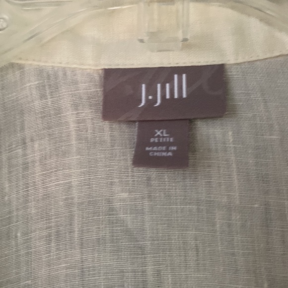 J.Jill Linen shirt.  Size Petite XL.  Pale  yellow - Picture 2 of 6